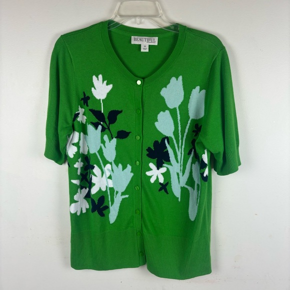 BEAUTIFUL by Lawrence Zorian green s/s cardigan w/floral design-woman’s Medium - Picture 10 of 10